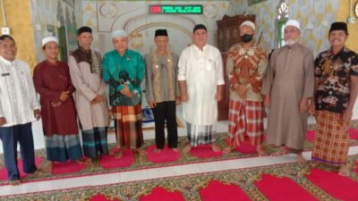 Camat Bandar Petalangan Silaturrahmi Jum’at di Masjid Al- Kautsar Desa Sialang Godang