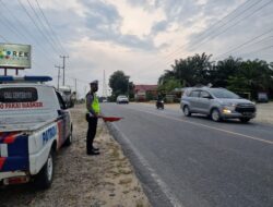 Cegah Laka Lantas Polsek Pangkalan Kuras Rutin Patroli Jalan Raya