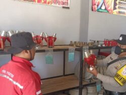 Bhabinkamtibmas Polsek Kerumutan Adakan Pengecekan Peralatan Damkar PT. AA