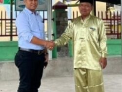 PT Musim Mas Bangun Halte di Depan SDN 001 Lubuk Terap