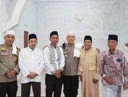 Sholat Subuh Harmoni Kapolres Pelalawan di Mesjid Roisyam Gang 2000 pangkalan Kerinci timur.