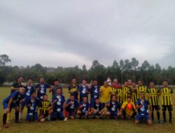 Tim Sahabat Bahar Ladeni Permainan Tim Wartawan Pelalawan, Berakhir Imbang 1-1