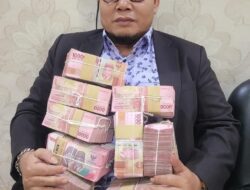 LSM GNPK Abdul Murat Angkat Bicara Soal Poto Selvi Anggota Dewan Dengan Segepok Uang Ratusan Ribu