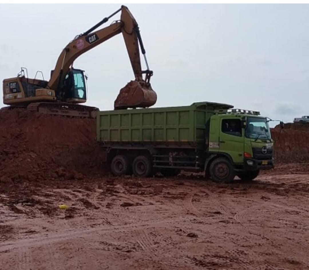 Terkesan APH Tutup Mata , Galian C Diduga Tanpa Izin Lengkap Terus ...