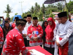 Bupati Pelalawan H Zukri Serahkan Ambulance, Harapan Permudah Pelayanan Kesehatan Masyarakat