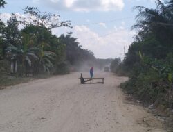 Masyarakat Dusun Air Putih Setiap Harinya Menghirup Debu Jalan Koridor RAPP.