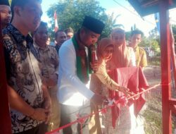 Bupati Pelalawan Resmikan Jembatan dan Balai Pertemuan Baselo Desa Talau Bantuan CSR PT. Musim Mas