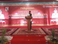 Bupati Pelalawan Lepas 80 PNS Masa Purna Tugas