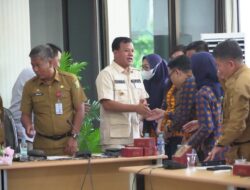 Hadiri Entry Brefing Dengan BPK RI Perwakilan Riau  Bupati Minta OPD Proaktif Bantu BPK