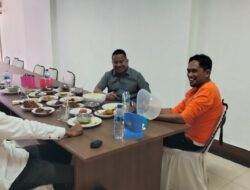 T. Efrisyah Putra Silaturahmi dengan Ketua DPD PKS Pelalawan H. Abdullah