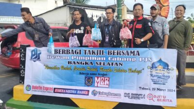 Semangat Berbagi Ramadhan, PJS Bangka Selatan Sebarkan 500 Takjil ke Masyarakat