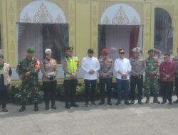 Didamping Kapolres, Bupati H. Zukri Berikan Semangat Kepada Petugas Posko Arus Mudik Lebaran