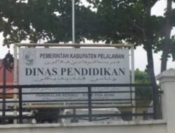 Alasan Kesehatan, Bupati Pelalawan Diminta Evaluasi Kadisdikbud Pelalawan