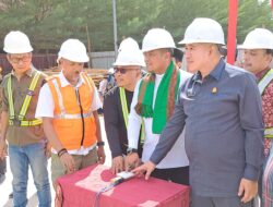 Tekan Sirene Tanda Dimulai Pemancangan Pertama Pembangunan Gedung Perpustakaan Umum Daerah, Bupati Zukri Tegaskan Agar Pekerjaan Selesai Tepat Waktu