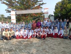 Perdana Kadis Pendidikan Pelalawan Laksanakan Upacara Hari Senin di SDN 005 Palas