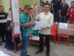 Penutupan pacu jalur Tepian Haji Saidina Ali Sekda Kuansing wakili Bupati suhardiman Amby