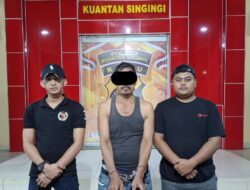 Tim Mata Elang Sat Res Narkoba Polres Kuansing Ungkap Pengedar sekaligus Residivis Narkotika Jenis Shabu di Desa Sungai Buluh