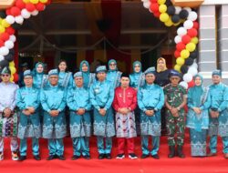 Kapolres Kuansing Hadiri Upacara Peringatan Hari Jadi ke-25 Kabupaten Kuantan Singingi di Lapangan Limuno Teluk Kuantan