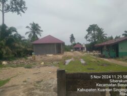 Kurangnya Transparansi Plang Proyek Pembangunan SDN 014 Ujung Tanjung Kenegerian Siberakun Di Nilai Langgar Aturan.