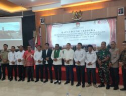 Paslon H Zukri-Tamrin Resmi Ditetapkan Sebagai Bupati dan Wakil Bupati Pelalawan 2025-2030