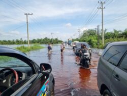 Satlantas Himbau Pengendara Berhati-hati Melintasi Banjir