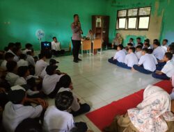 Polsek Hulu Kuantan Sosialisasikan Pencegahan Kenakalan Remaja dan PPDB SMA Taruna Kemala Bhayangkara di SMP N 1 Hulu Kuantan