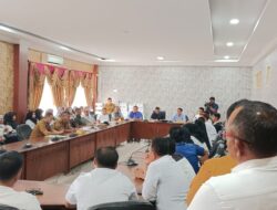 Ribuan Tenaga Honorer Mengadukan Nasibnya ke Komisi II DPRD Pelalawan