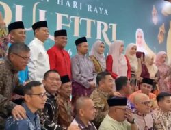 Rayakan Idul Fitri, Bupati H Zukri Halal Bihalal dengan Gubernur Riau