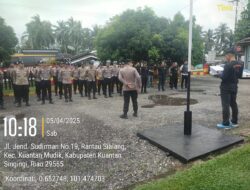 Polsek Kuantan Mudik Apel Pengamanan Festival Perahu Baghanduang 2025 Dalam Rangka Ops Ketupat Lancang Kuning 2025