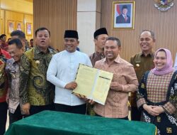 Jalan Nasional Lintas Bono Rusak, Bupati Zukri Minta Perhatian Khusus Dari Gubernur Riau