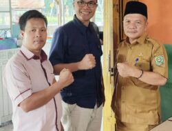 DLH Siak Kutip Restribusi Sampah dari Pedagang di Badan Jalan, Sah Menurut Perda.