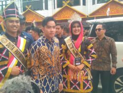 Wapres Gibran Rakabuming Resmi Lepas Hilir Pertama Festival Pacu Jalur 2025 di Kuansing