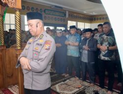 Polda Riau Beserta jajaran Gelar Sholat Gaib dan Doa Bersama untuk Korban Tragedi Ojol di Jakarta