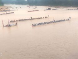 Pacu jalur HUT Kuansing ke 26 Tahun Hari pertama di Tepian Narosa Sah Dilepas Bupati Kuansing