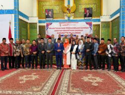 Bupati Zukri Resmi Lantik Tengku Zulfan sebagai Sekda Pelalawan