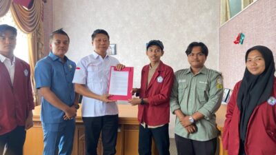 Ketua DPRD Pelalawan Tandatangani Tuntutan BEM ITP2i, Mahasiswa Tegaskan Peran Pengawal Rakyat