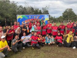 Final Berlumpur Penuh Gengsi, Disaksikan Anggota DPD RI : Gapul FC Juara APDESI Cup U-40 Kecamatan Bunut