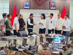 Bupati Pelalawan Lakukan Audensi Dengan Wamen PU Guna Sinergikan Pebangunan Pusat dan Daerah