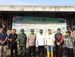 Polres Pelalawan dan Stakeholder Gotong Royong Bersih-Bersih, Tunjukkan Solidaritas