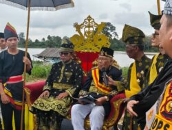 H. Zukri Hadiri Prosesi Adat Belimau Sultan Pelalawan Sambut Ramadan 1447 H