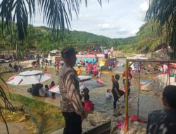 Tradisi Mandi Balimau Dipadati Ribuan Warga, Kapolres Kuansing Pastikan Pengamanan Humanis dan Maksimal