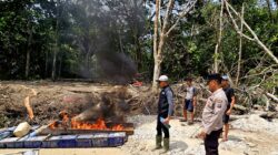 Polsek Benai dan Masyarakat Patroli Bersama Cegah PETI, Peralatan Setingkai Dimusnahkan