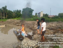 Polres Kuansing Tertibkan PETI di Belakang SMA Pintar, Dua Rakit Dimusnahkan