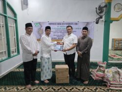 Safari Ramadhan PT Musim Mas, Ratusan Warga Pelalawan Terima 750 Paket Sembako