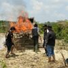 Polsek Benai Tindak Tegas PETI di Desa Gunung Kesiangan, Dua Rakit Dompeng Dimusnahkan