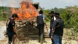 Polsek Benai Tindak Tegas PETI di Desa Gunung Kesiangan, Dua Rakit Dompeng Dimusnahkan