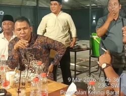 Manegemen PT Rapp Melalui Humas Budi Firmansyah Memberikan Bantuan kepada kedua Anak Yatim dan Lakukan Kegiatan Buka Bersama Dengan Insan Pers Pelalawan
