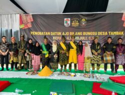 Khidmat dan Sarat Makna, HM Rojuli Resmi Dinobatkan sebagai Datuk Ajo Bilang Bungsu Desa Tambak
