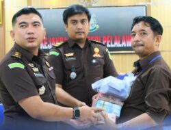 Kejari Pelalawan Eksekusi Putusan Tipikor, Kembalikan Rp410 Juta dan Sita Rp136 Juta