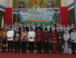 Bupati Zukri Hadiri Pelantikan Pengurus IMK dan Hiwakap Pelalawan